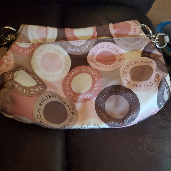 Coach button optic art genuine handbag - Picture 5 of 6